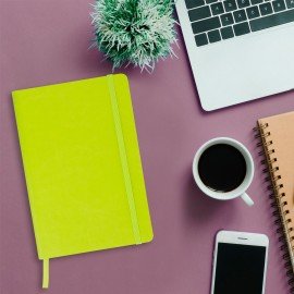 Блокнот А5 (148x218 мм), BRAUBERG "Metropolis Ultra", под кожу, 80 л., резинка, клетка, салатовый, 111020