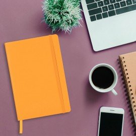 Блокнот А5 (148x218 мм), BRAUBERG "Metropolis Ultra", под кожу, 80 л., резинка, клетка, персиковый, 111022