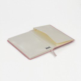 Блокнот А5 (148x218 мм), BRAUBERG "Metropolis Special", под кожу, 80 л., резинка, клетка, розовый, 111579