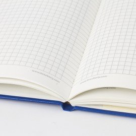 Блокнот А5 (148x218 мм), BRAUBERG "Metropolis", балакрон, 80 л., резинка, клетка, синий, 111582