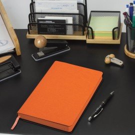 Ежедневник недатированный А5 (138х213 мм) BRAUBERG "Stylish", кожзам, гибкий, 160 л., оранжевый, 111864