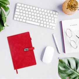 Ежедневник недатированный А5 152х220мм BRAUBERG "Sirius", под кожу, застежка 160л, красный, 116212