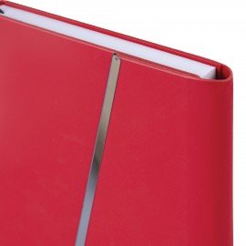 Ежедневник недатированный А5 145х213мм BRAUBERG "Vogue", под кожу, магнитный клапан, 160л, красный, 116225