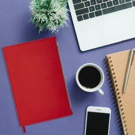 Ежедневник недатированный А5 145х220мм, BRAUBERG Zipline, под кожу, карман-молния, 160л, красный, 116248