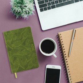 Ежедневник датированный 2026 А5 138x213мм BRAUBERG Foliage, под кожу гибкий, зеленый, 117128