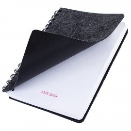 Ежедневник недатированный А5 135х210мм BRAUBERG "Felt" на гребне, войлок, кнопка 160л, черный, 117132
