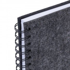 Ежедневник недатированный А5 135х210мм BRAUBERG "Felt" на гребне, войлок, кнопка 160л, черный, 117132