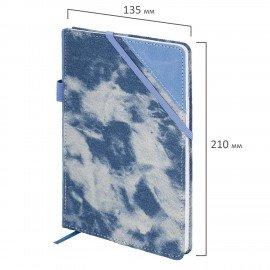 Блокнот А5 135x210мм BRAUBERG "Denim", ткань/экокожа, резинка, держатель, 80л клетка, голубой, 117138