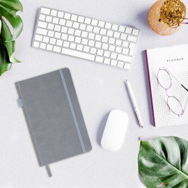 Блокнот А5 135x212мм BRAUBERG "Soft touch" под кожу, резинка, держатель, 80л клетка, серый, 117146