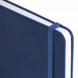 Блокнот А5 135x212мм BRAUBERG "Soft touch" под кожу, резинка, держатель, 80л клетка, синий, 117149
