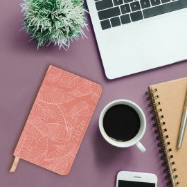 Еженедельник датированный 2026 МАЛЫЙ ФОРМАТ 95х155мм А6 BRAUBERG Foliage, под кожу, розовый, 117199