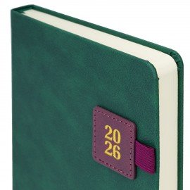 Ежедневник датированный 2026 А5 138х213мм BRAUBERG Accent под кожу, держатель, зеленый/бордо, 117387