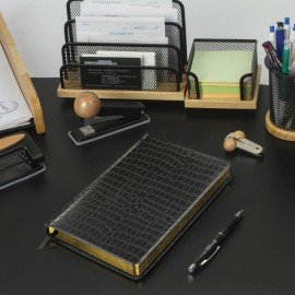 Ежедневник недатированный А5 138х213 мм BRAUBERG "Comodo" под кожу, 160 л., черный, 124974