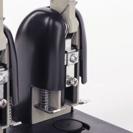 Дырокол металлический МОЩНЫЙ BRAUBERG "Heavy duty", до 150 л., черный, 226870