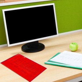 Папка-уголок жесткая прозрачная А4 BRAUBERG UNIVERSAL, красная, 0,15 мм, 273052