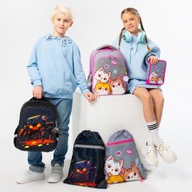 Ранец BRAUBERG QUADRO, 3 отделения, с брелком, Fire spider, 37х28х18 см, 273106