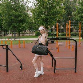 Сумка спортивная HEIKKI WORKOUT (ХЕЙКИ), карман на молнии, черная, 28x51x25 см, 273916