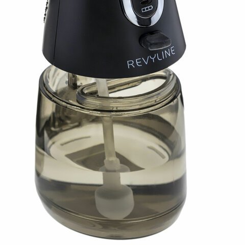 Ирригатор для полости рта REVYLINE RL 450, портативный, емкость резервуара 0,24 л, 5 насадок, черный