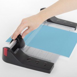 Резак роликовый BRAUBERG EXTRA A4, до 10 л., длина реза 320 мм, металлическое основание, 532325