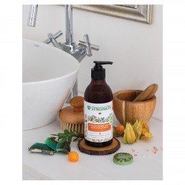 Мыло жидкое 380 мл SYNERGETIC "Карамельное яблоко и ваниль", биоразлагаемое, дозатор, 105004