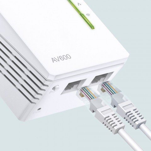 Сетевой адаптер Powerline TP-Link TL-WPA4220 AV600 Fast Ethernet (ант.внутр.)