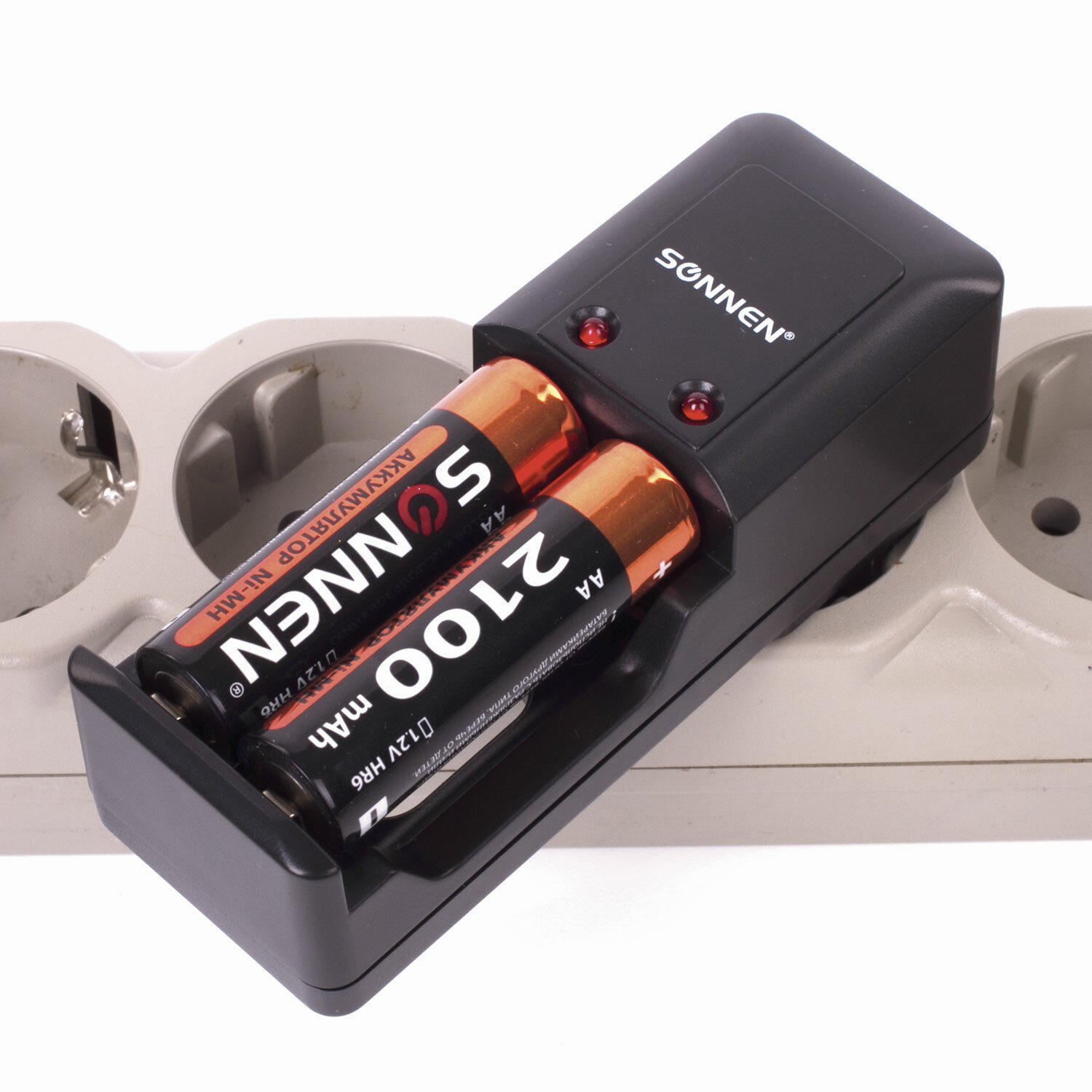 Camelion aa battery rechargeable. Varta 2100 mah. Зарядное устройство varta для аккумуляторных батареек. Батарейка gp super alkaline aaa. Зарядка для аккумулятора ааа.